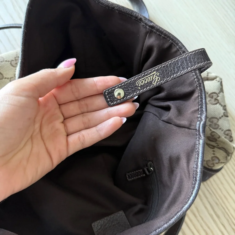 Vintage Gucci Monogram Bag - Picture 5 of 8